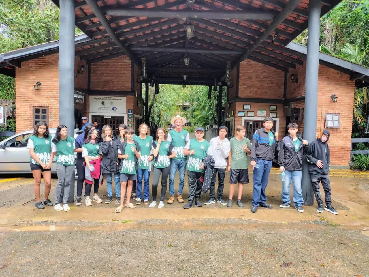 Turismo rural na prática: alunos do Senar conhecem a trajetória de 32 anos do Campo dos Sonhos