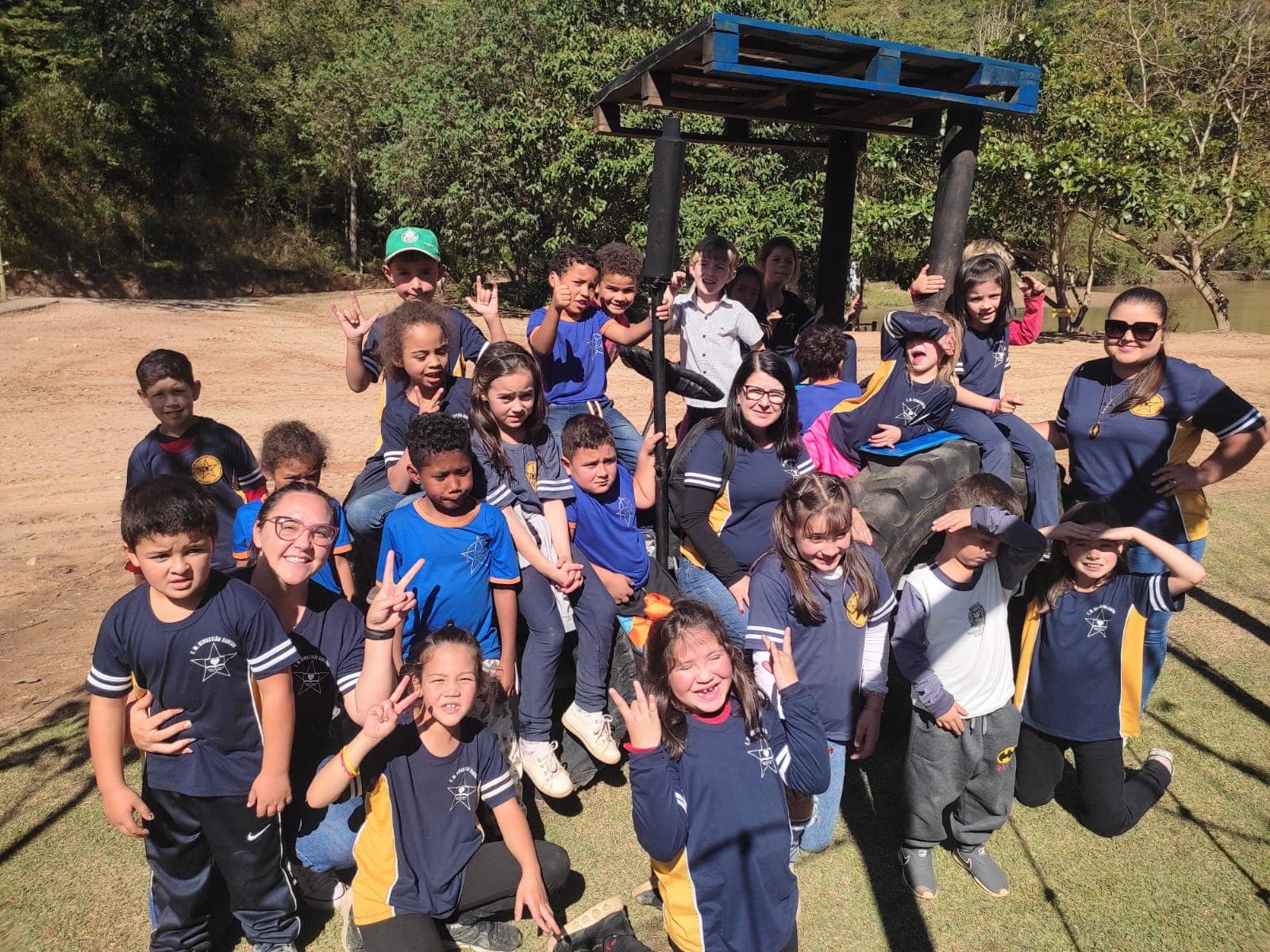 Escola Municipal de Bueno Brandão visita o Hotel Fazenda Terra dos Sonhos para uma experiência educacional e sustentável!