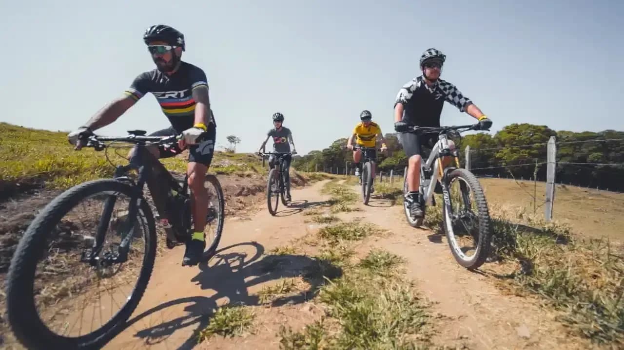 Mountain bike em trilha no Colina dos Sonhos
