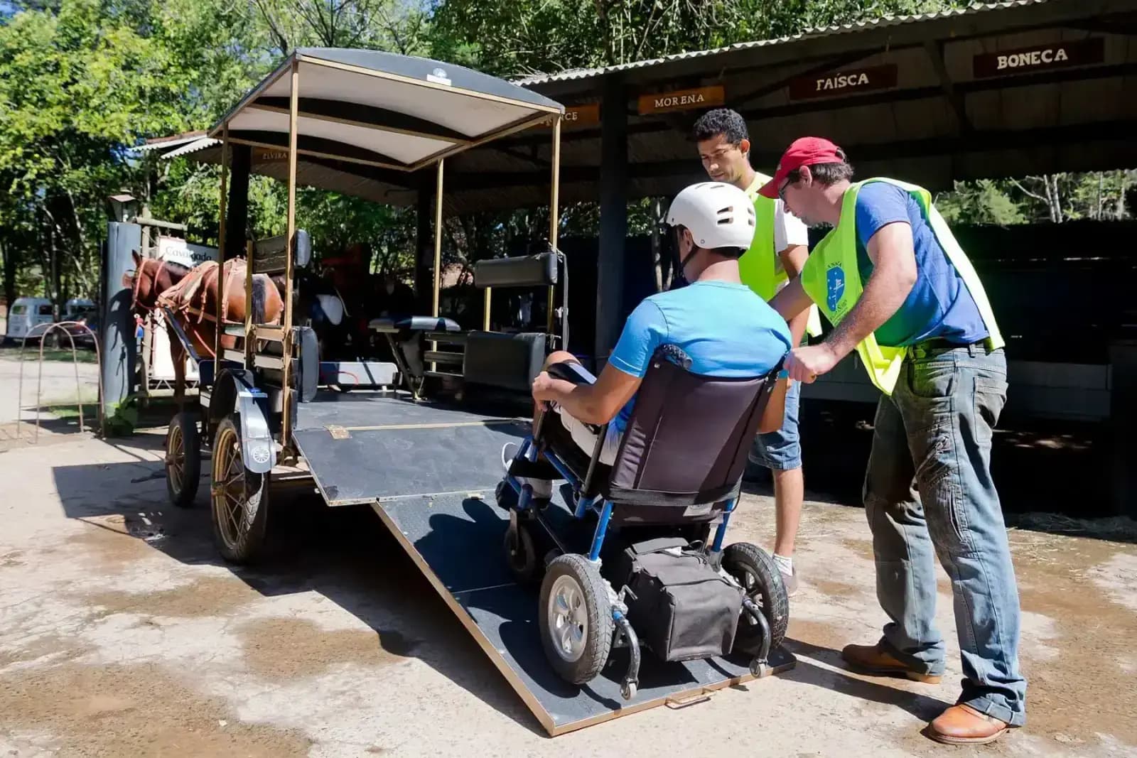 Atividade de aventura adaptada no Campo dos Sonhos